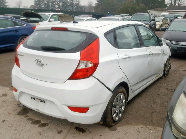 KMHCT5AE9FU233187 - 2015 HYUNDAI ACCENT GS WHITE photo 4