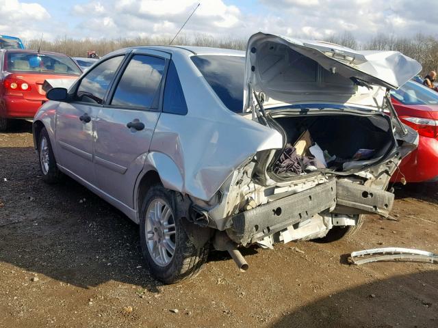 1FAFP34N77W330583 - 2007 FORD FOCUS ZX4 SILVER photo 3