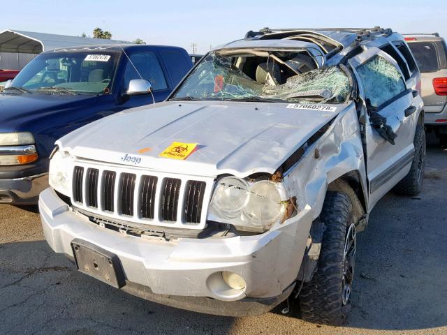 1J4GR48K65C563913 - 2005 JEEP GRAND CHER SILVER photo 2