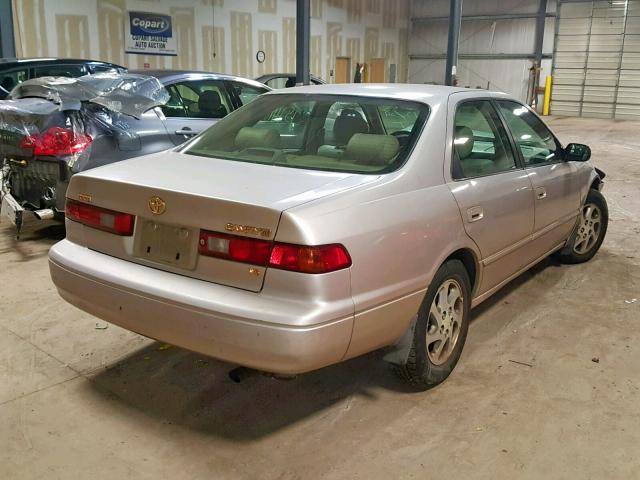 4T1BF22K9VU028778 - 1997 TOYOTA CAMRY GOLD photo 4