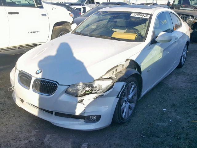 WBAKE5C55DJ107377 - 2013 BMW 328 I SULE WHITE photo 2