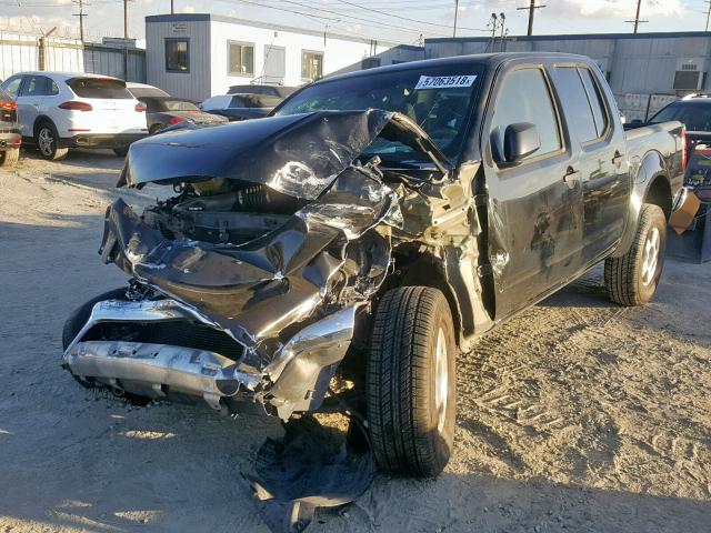 1N6AD07U66C469003 - 2006 NISSAN FRONTIER C BLACK photo 2