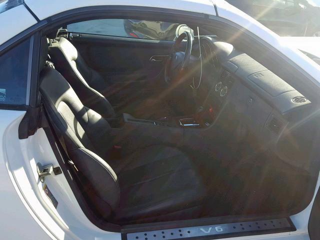 WDBKK65F22F246713 - 2002 MERCEDES-BENZ SLK 320 WHITE photo 5