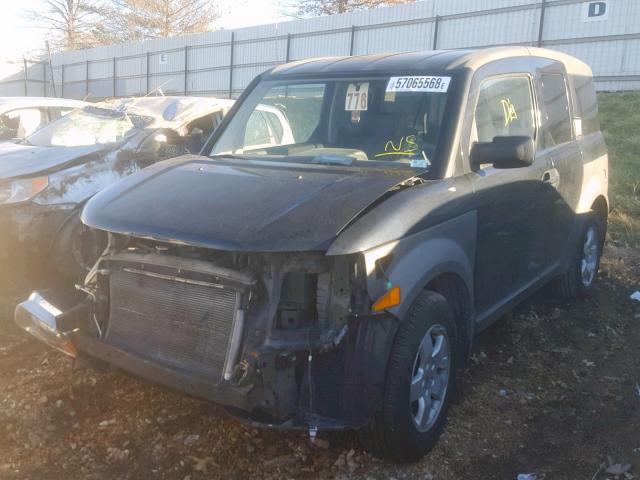 5J6YH28584L002004 - 2004 HONDA ELEMENT EX BLACK photo 2