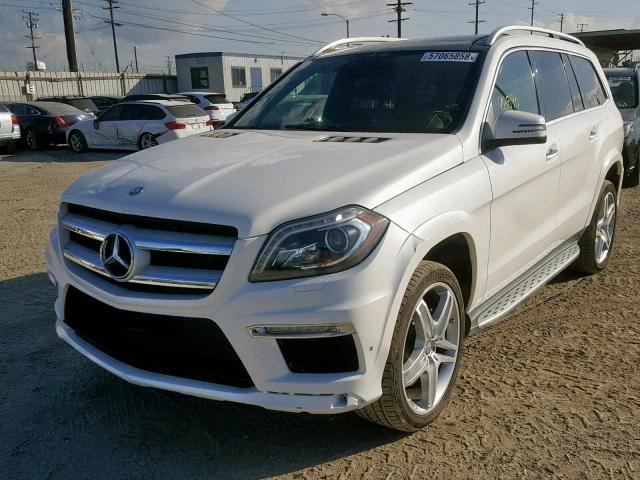 4JGDF7DE2FA516504 - 2015 MERCEDES-BENZ GL 550 4MA WHITE photo 2