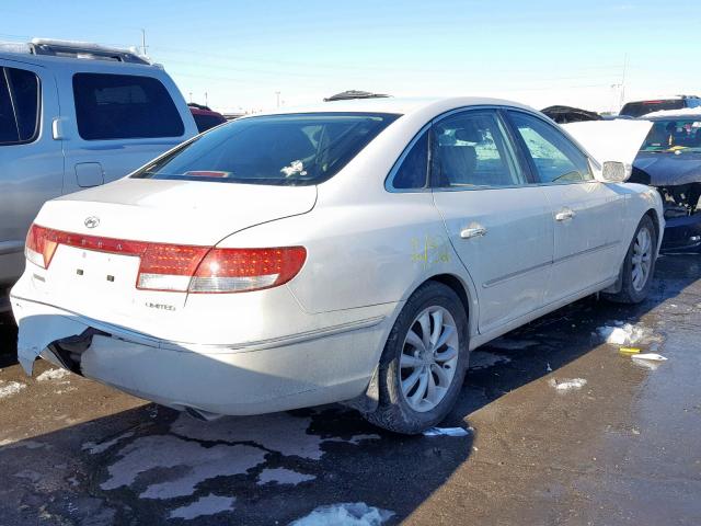 KMHFC46F57A139903 - 2007 HYUNDAI AZERA SE WHITE photo 4