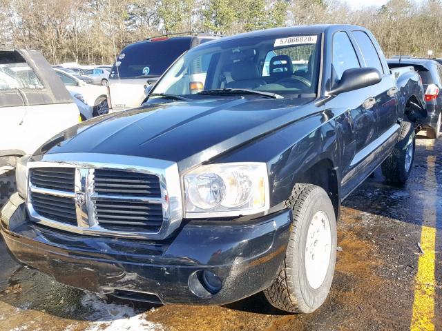 1D7HE48N65S273022 - 2005 DODGE DAKOTA QUA BLACK photo 2