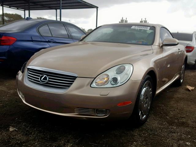 JTHFN48Y220031460 - 2002 LEXUS SC 430 GOLD photo 2