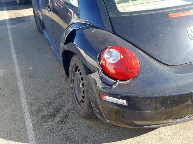 3VWPG3AGXAM036703 - 2010 VOLKSWAGEN NEW BEETLE Qara foto 9