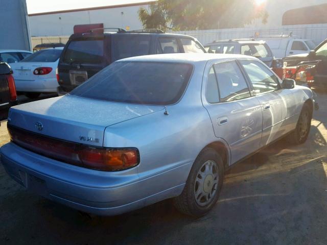 JT2GK13E1R0046321 - 1994 TOYOTA CAMRY XLE BLUE photo 4