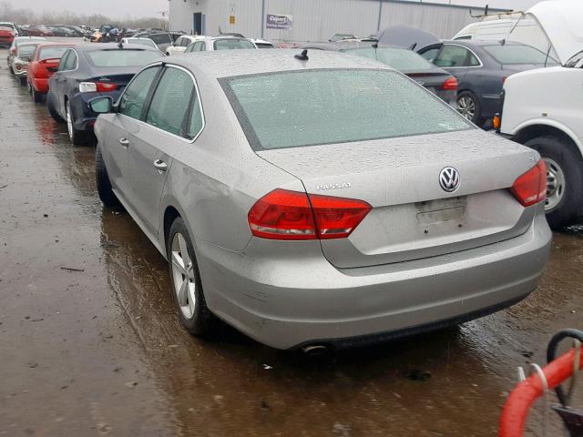 1VWBP7A33DC121015 - 2013 VOLKSWAGEN PASSAT SE SILVER photo 3