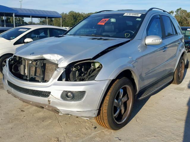 4JGBB86E27A211561 - 2007 MERCEDES-BENZ ML 350 SILVER photo 2