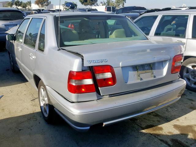 YV1LS61J3Y2669021 - 2000 VOLVO S70 BASE SILVER photo 3