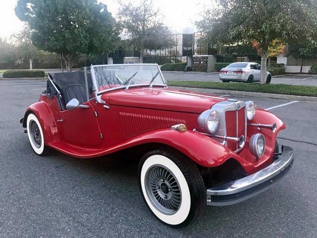 07910279 - 1953 MG CONVERTIBL RED photo 1