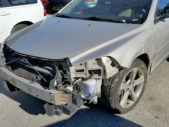 1G1ZC5EU5CF312736 - 2012 CHEVROLET MALIBU 1LT GOLD photo 9