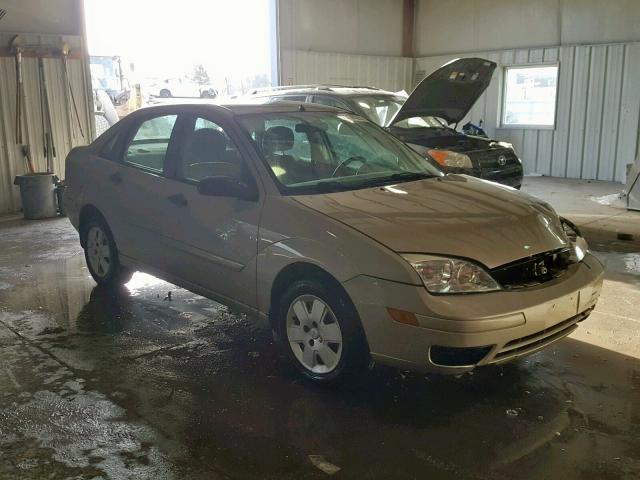 1FAHP34N87W235510 - 2007 FORD FOCUS ZX4 BEIGE photo 1