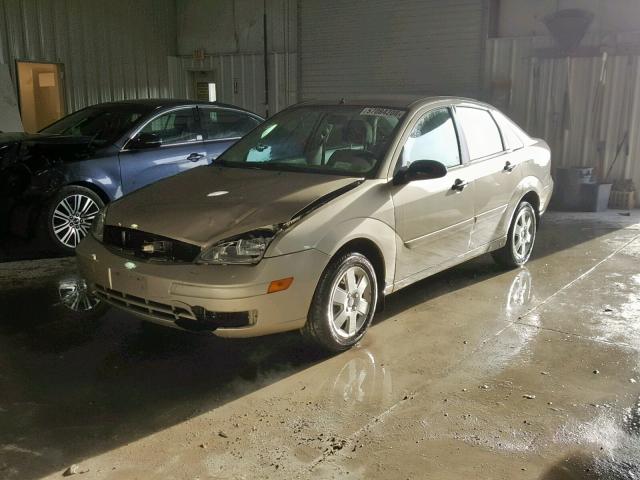 1FAHP34N87W235510 - 2007 FORD FOCUS ZX4 BEIGE photo 2