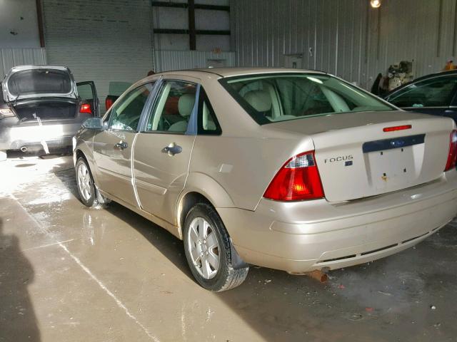 1FAHP34N87W235510 - 2007 FORD FOCUS ZX4 BEIGE photo 3