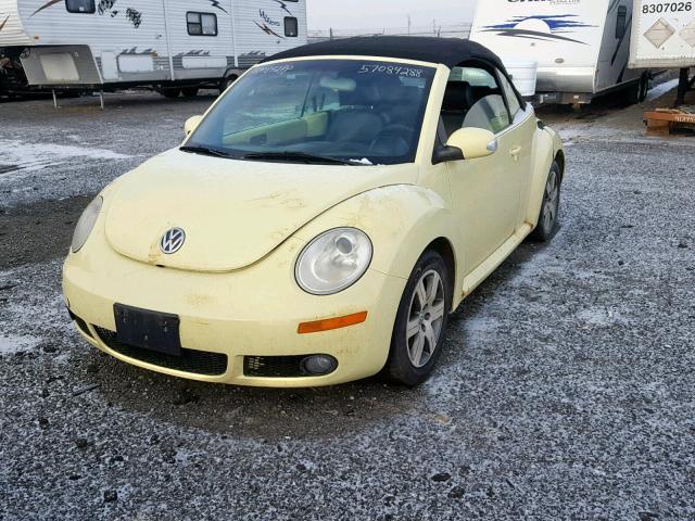 3VWRF21Y06M301005 - 2006 VOLKSWAGEN NEW BEETLE Sarı foto 2