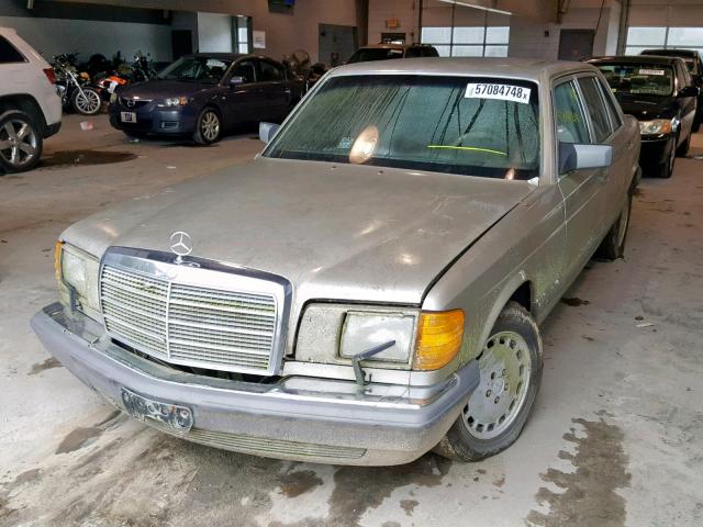 WDBCA35E7KA447680 - 1989 MERCEDES-BENZ 420 SEL GOLD photo 2