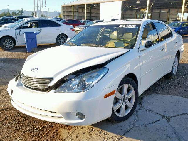 JTHBA30GX65146582 - 2006 LEXUS ES 330 WHITE photo 2