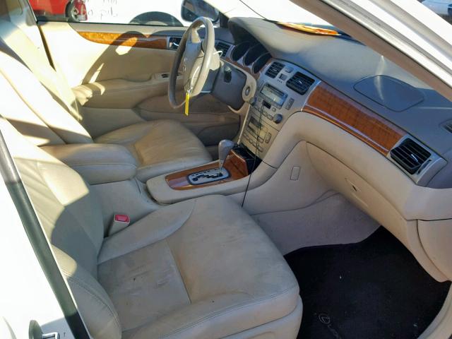 JTHBA30GX65146582 - 2006 LEXUS ES 330 WHITE photo 5