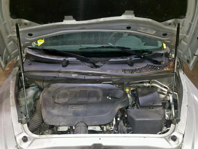 3GNDA13D17S632812 - 2007 CHEVROLET HHR LS SILVER photo 7