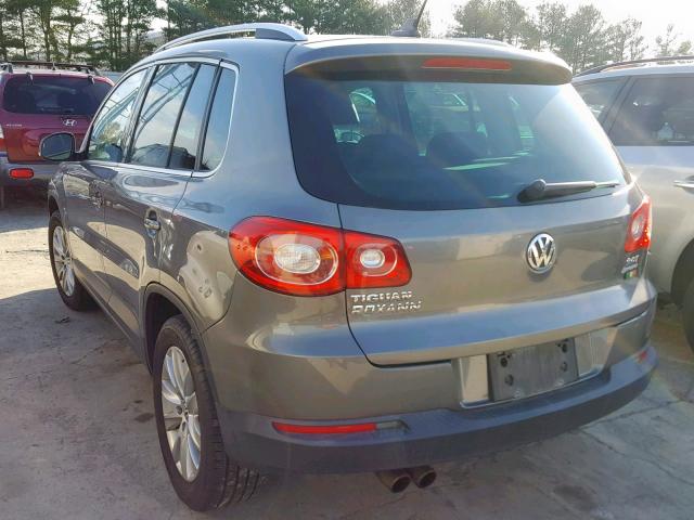 WVGBV9AX6AW510678 - 2010 VOLKSWAGEN TIGUAN SE GRAY photo 3