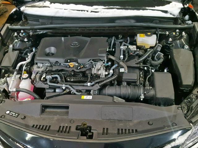 4T1B21HKXJU008966 - 2018 TOYOTA CAMRY HYBR BLACK photo 7