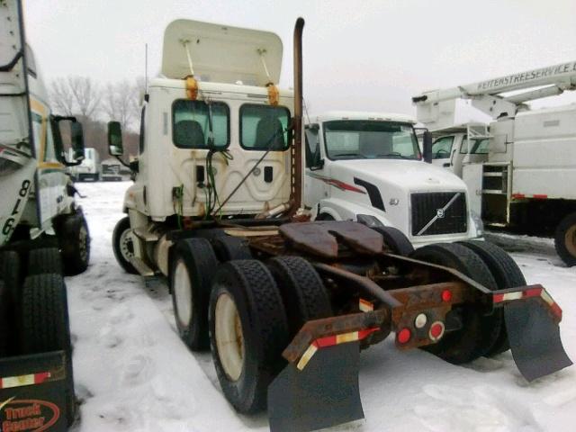 1FUJGEDV3CSBD6299 - 2012 FREIGHTLINER CASCADIA 1 WHITE photo 3