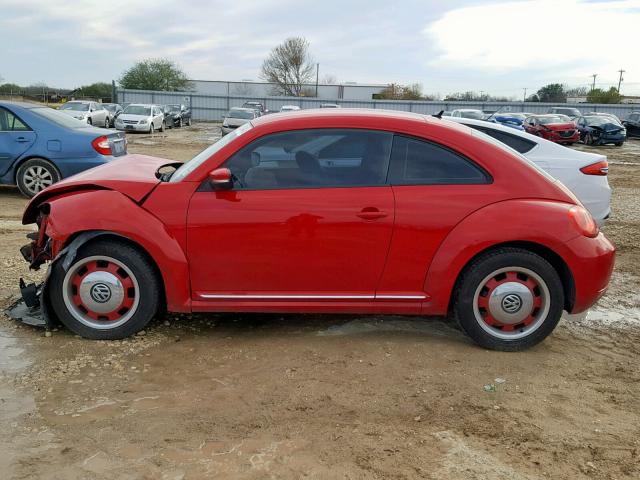 3VWHP7AT1CM628826 - 2012 VOLKSWAGEN BEETLE RED photo 9