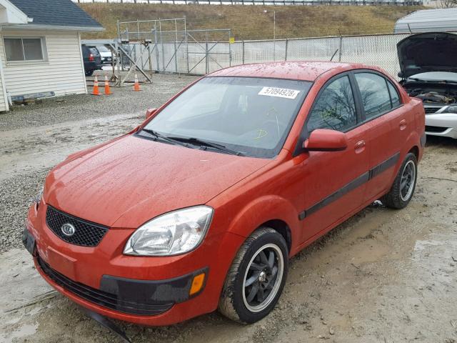 KNADE123766061039 - 2006 KIA RIO RED photo 2