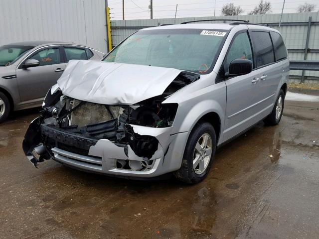 2D4RN3D11AR438002 - 2010 DODGE GRAND CARA SILVER photo 2