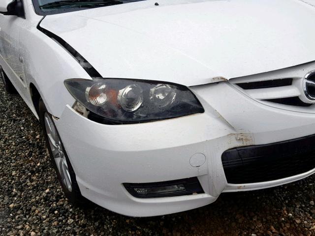 JM1BK323381802723 - 2008 MAZDA 3 S WHITE photo 9