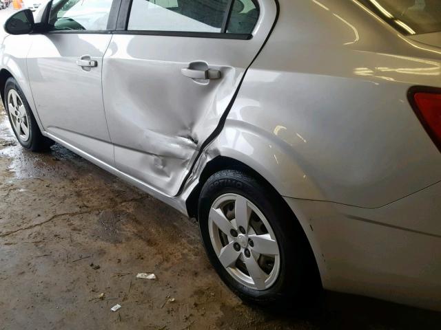 1G1JA5SH8E4237247 - 2014 CHEVROLET SONIC LS SILVER photo 9