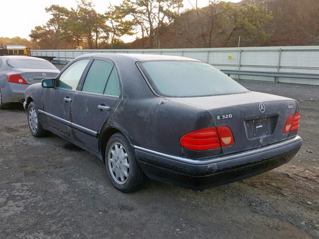 WDBJF55F7TJ022135 - 1996 MERCEDES-BENZ E 320 BLACK photo 3