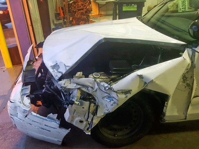 2FAFP71W91X159206 - 2001 FORD CROWN VICT WHITE photo 9