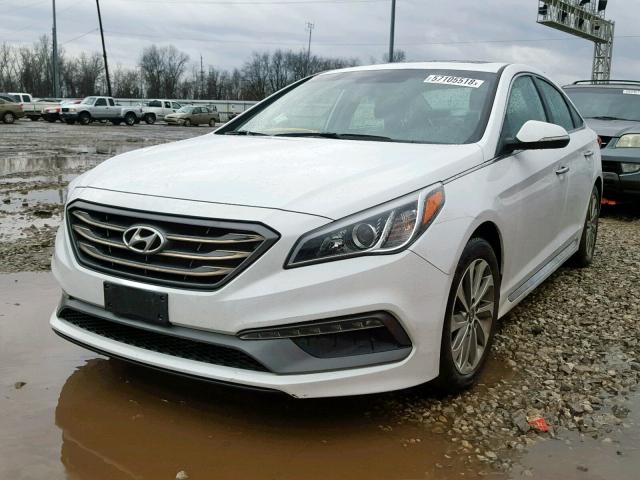 5NPE34AF9HH529100 - 2017 HYUNDAI SONATA SPO WHITE photo 2