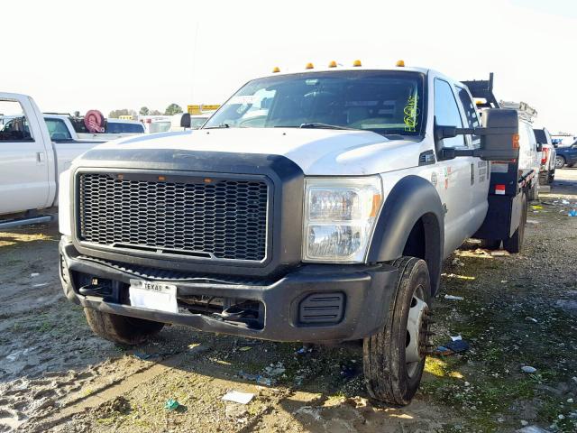 1FD0W5GT0BEC21093 - 2011 FORD F550 SUPER WHITE photo 2