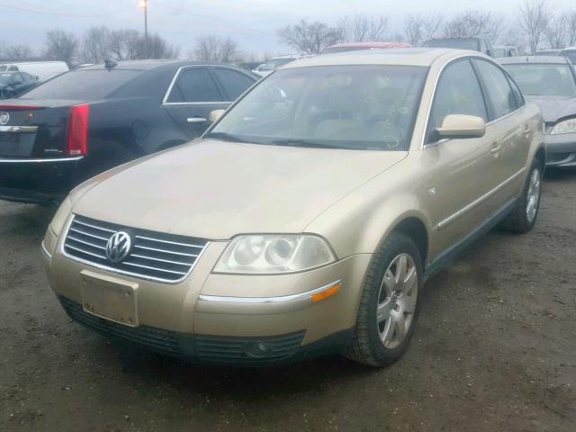 WVWTH63B12P137576 - 2002 VOLKSWAGEN PASSAT GLX 金色 照片 2