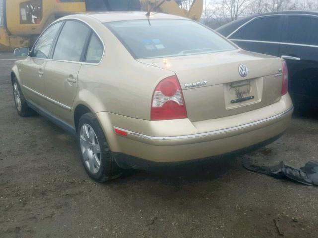 WVWTH63B12P137576 - 2002 VOLKSWAGEN PASSAT GLX 金色 照片 3