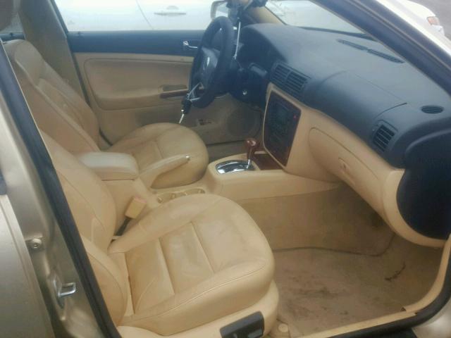 WVWTH63B12P137576 - 2002 VOLKSWAGEN PASSAT GLX 金色 照片 5