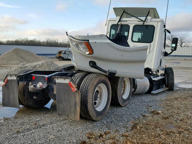 3AKJGEBG4GSHT3121 - 2016 FREIGHTLINER CASCADIA 1 WHITE photo 4