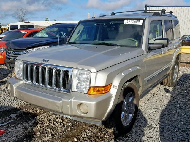 1J8HH582X8C195090 - 2008 JEEP COMMANDER Gümüş foto 2