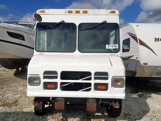 5B4KPD25173422734 - 2007 WORKHORSE CUSTOM CHASSIS COMMERCIAL WHITE photo 10