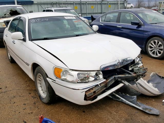 1LNHM81W21Y625359 - 2001 LINCOLN TOWN CAR E WHITE photo 1