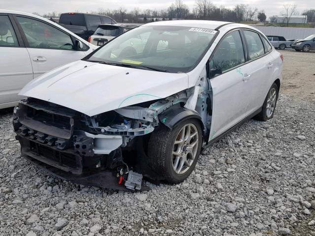 1FADP3F21FL268415 - 2015 FORD FOCUS SE WHITE photo 2