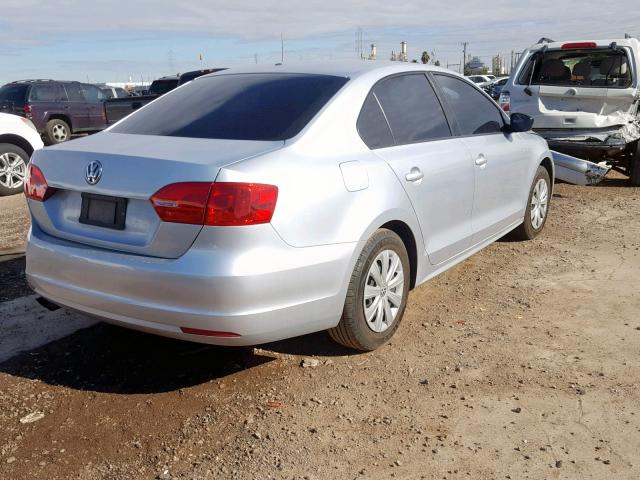 3VW1K7AJ7EM371950 - 2014 VOLKSWAGEN JETTA BASE Արծաթագույն լուսանկար 4