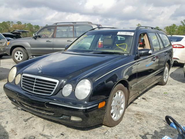 WDBJH65J8YB123545 - 2000 MERCEDES-BENZ E 320 BLACK photo 2