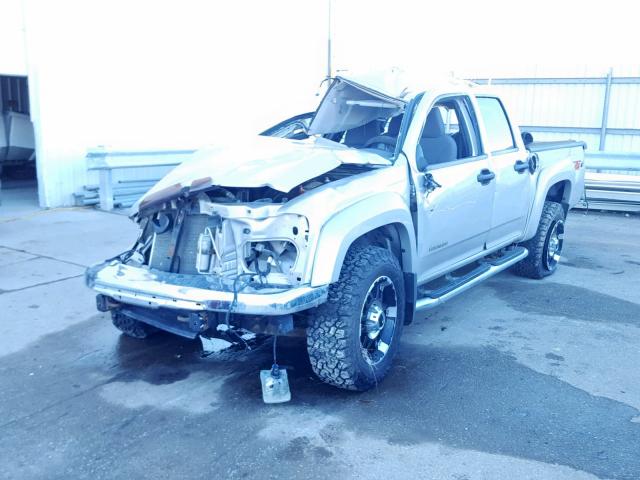 1GCDT136758129036 - 2005 CHEVROLET COLORADO SILVER photo 2